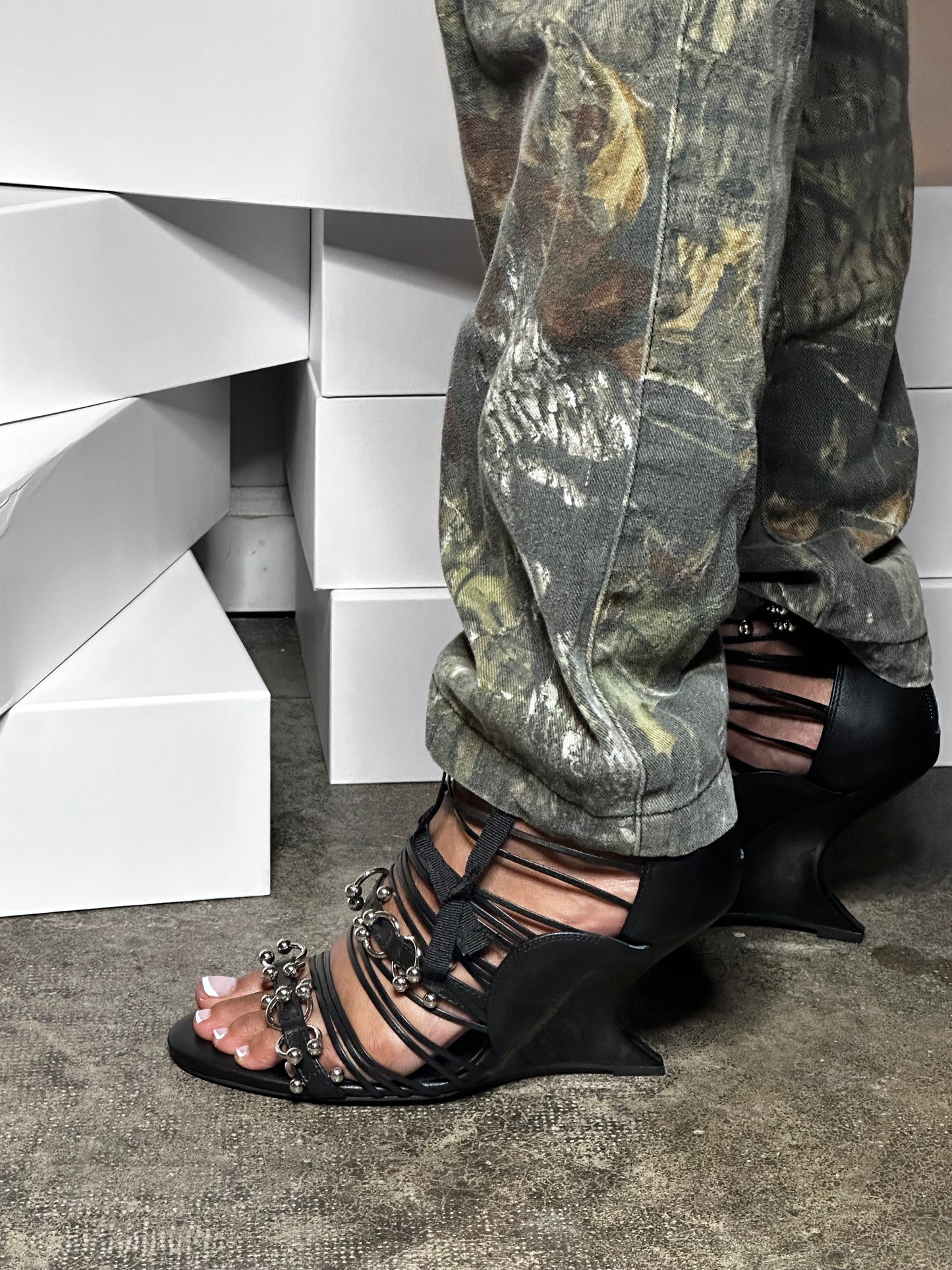BLACK MAVERICK HEEL