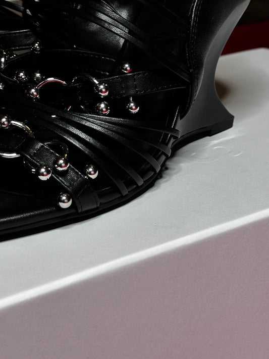 BLACK MAVERICK HEEL